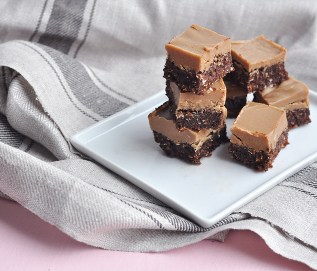 no-bake date peanut butter bars