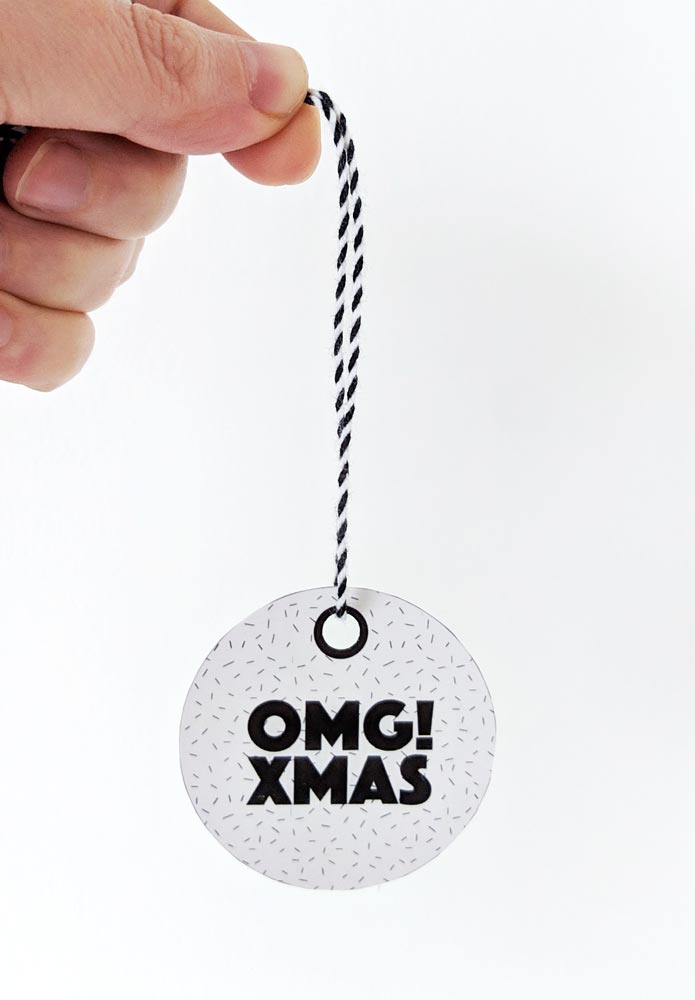 Free printable Modern Christmas gift tags designed by @visualheart www.visualheart.com
