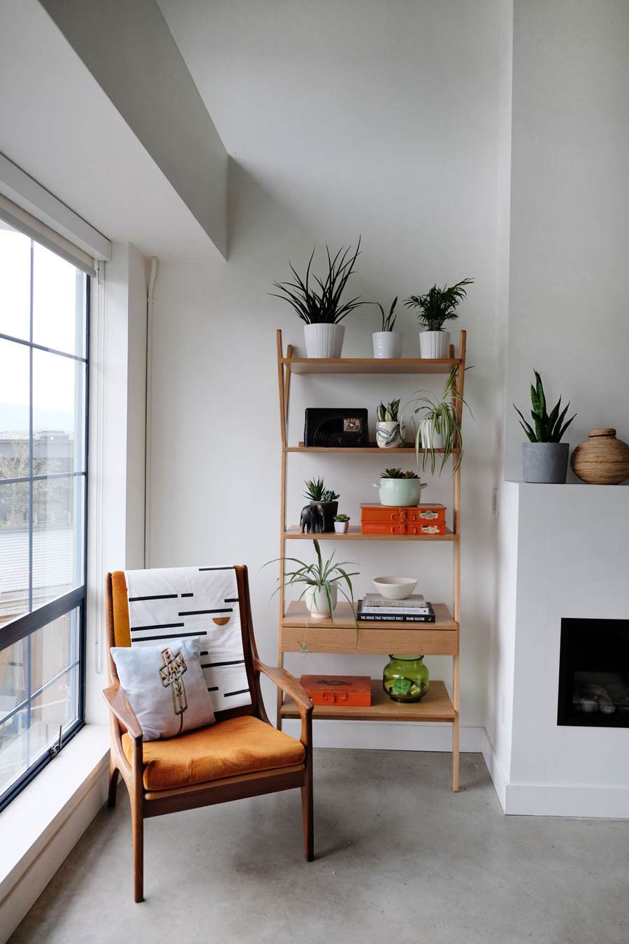 Article Lignum shelf styled by @visualheart